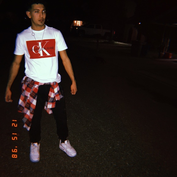 Meet your Posher, Adrian - Picture 2 of 2